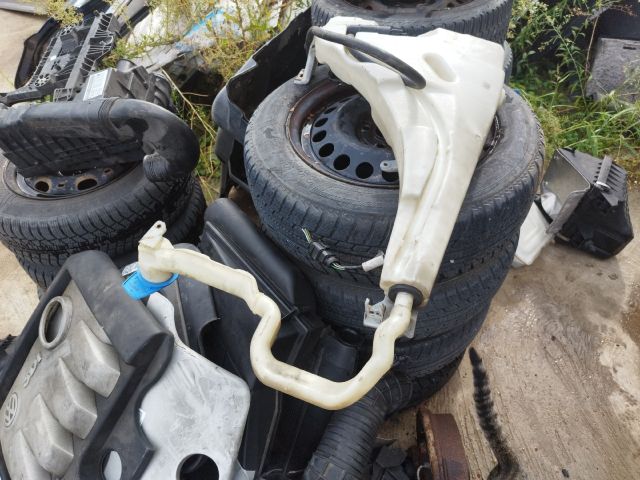 bontott VW TOUAREG Ablakmosó Tartály