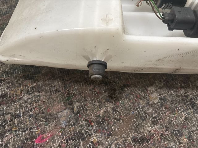 bontott VW TOUAREG Ablakmosó Tartály
