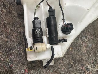 bontott VW TOUAREG Ablakmosó Tartály