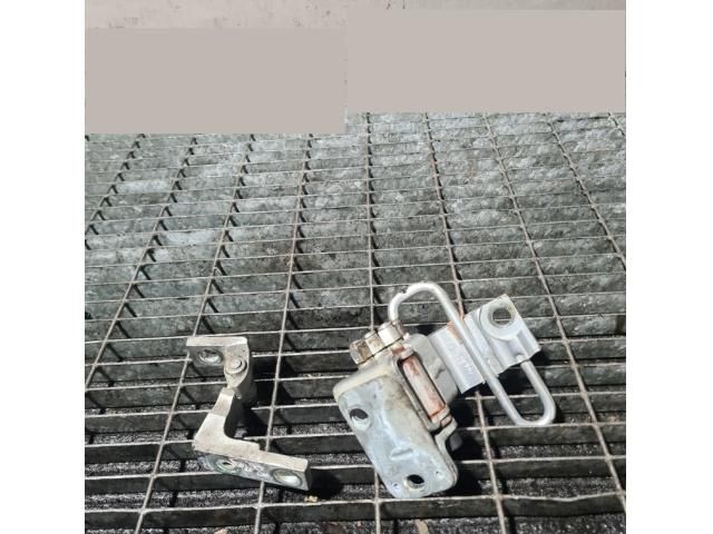 bontott VW TOUAREG Ajtó Zsanér (Pozíciófüggetlen)