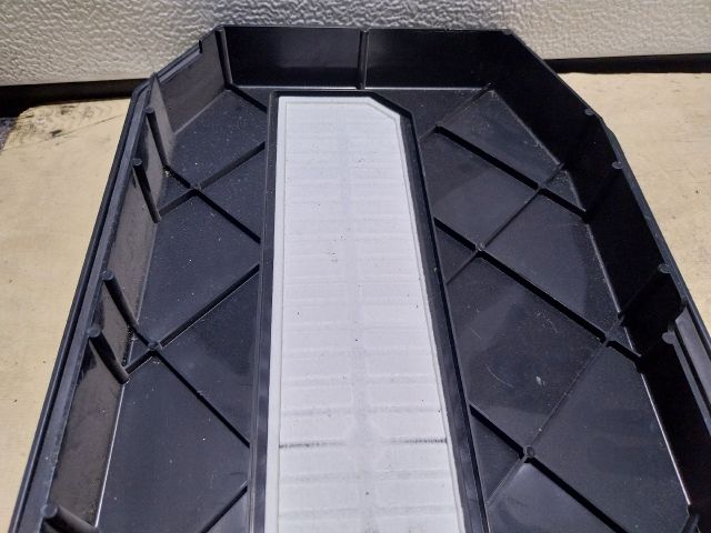 bontott VW TOUAREG Akkumulátor Tartó