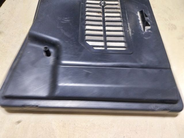 bontott VW TOUAREG Akkumulátor Tartó