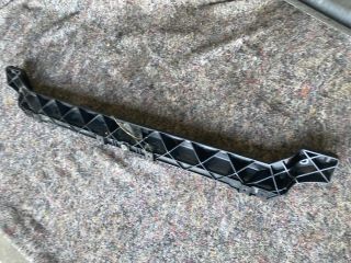 bontott VW TOUAREG Alsó Kereszttartó