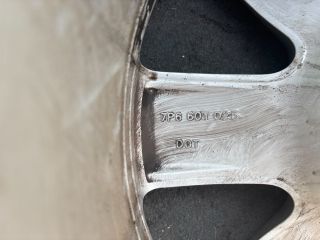 bontott VW TOUAREG Alufelni (1 db)