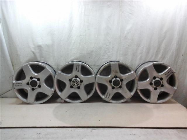 bontott VW TOUAREG Alufelni Szett