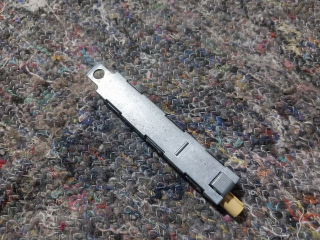 bontott VW TOUAREG Antenna Erősítő