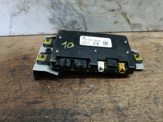 bontott VW TOUAREG Antenna Erősítő