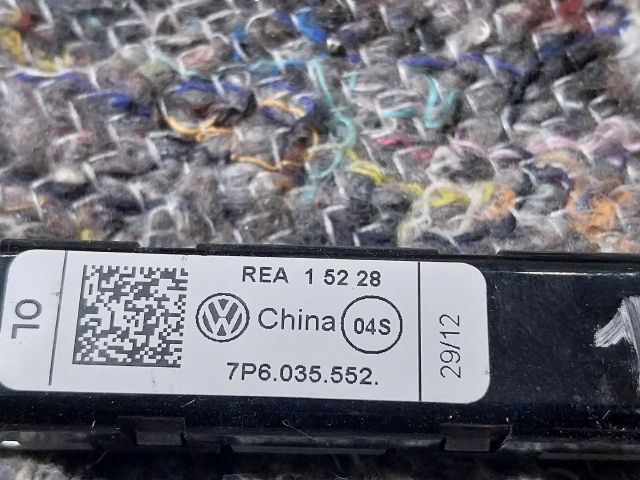 bontott VW TOUAREG Antenna Erősítő