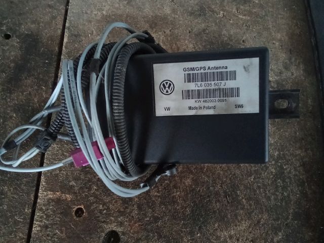 bontott VW TOUAREG Antenna Erősítő