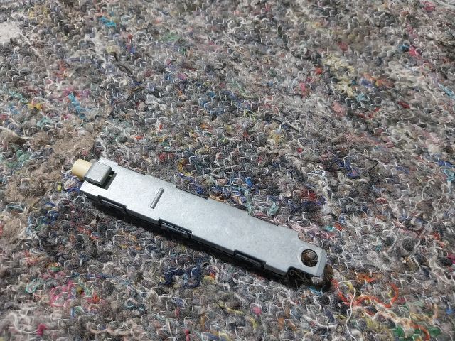 bontott VW TOUAREG Antenna Erősítő