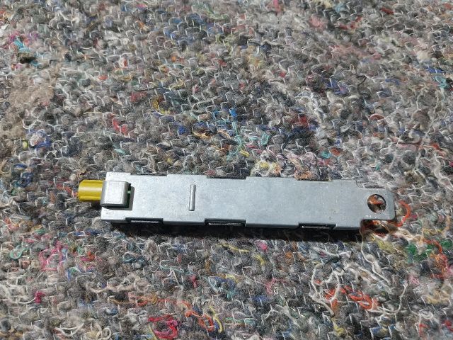 bontott VW TOUAREG Antenna Erősítő