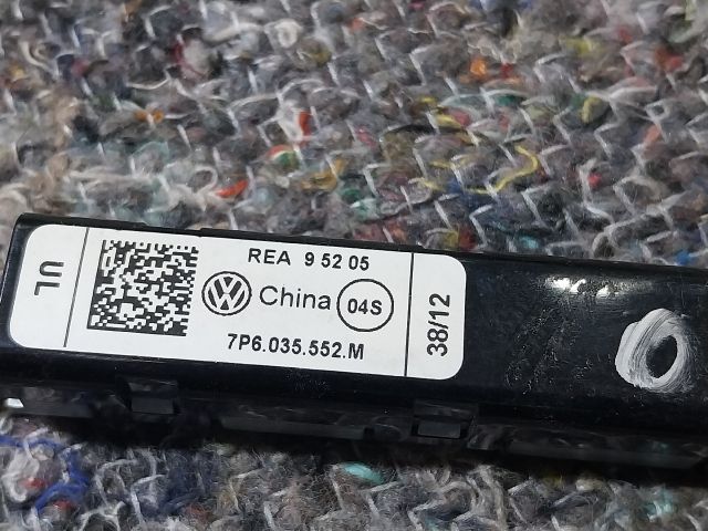 bontott VW TOUAREG Antenna Erősítő