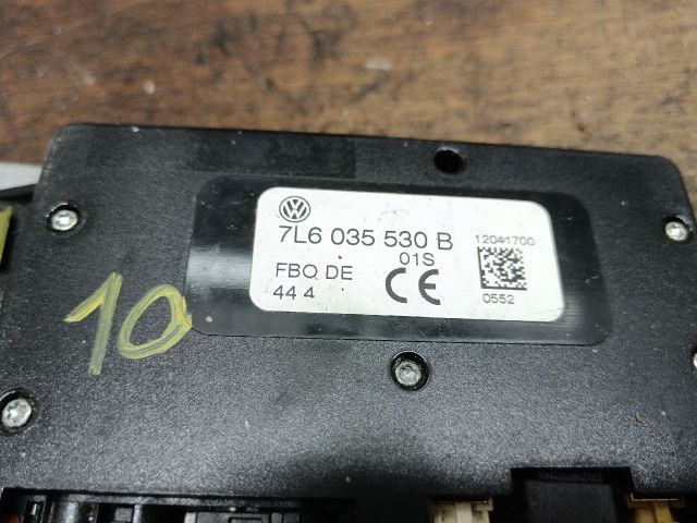 bontott VW TOUAREG Antenna Erősítő