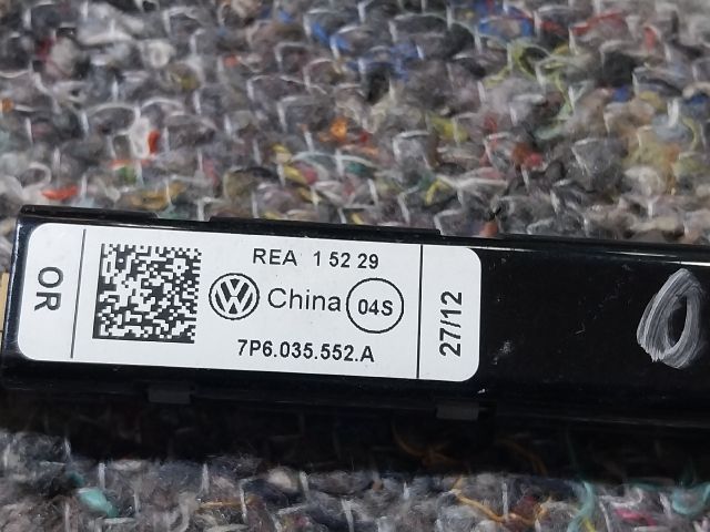 bontott VW TOUAREG Antenna Erősítő