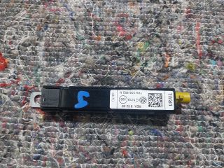 bontott VW TOUAREG Antenna Erősítő