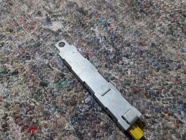 bontott VW TOUAREG Antenna Erősítő