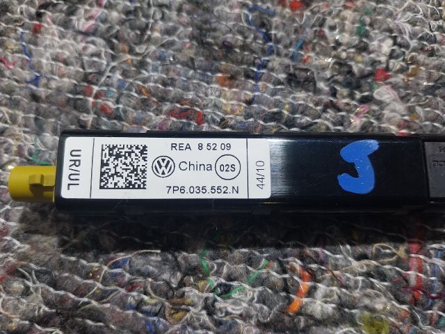 bontott VW TOUAREG Antenna Erősítő