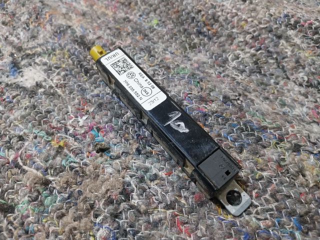 bontott VW TOUAREG Antenna Erősítő