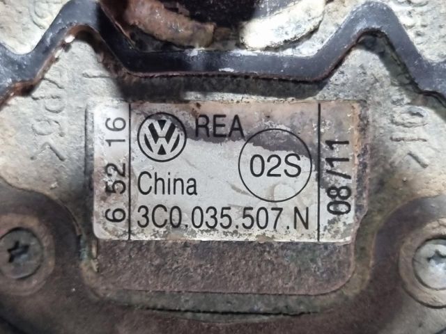 bontott VW TOUAREG Antenna