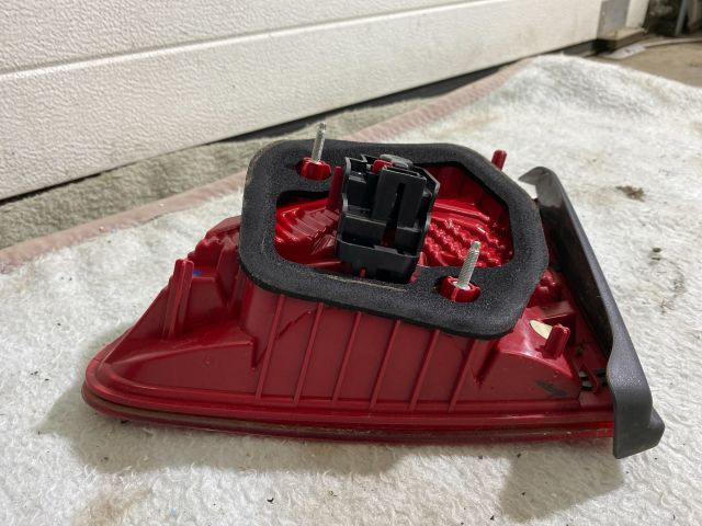 bontott VW TOUAREG Bal Belső Hátsó Lámpa