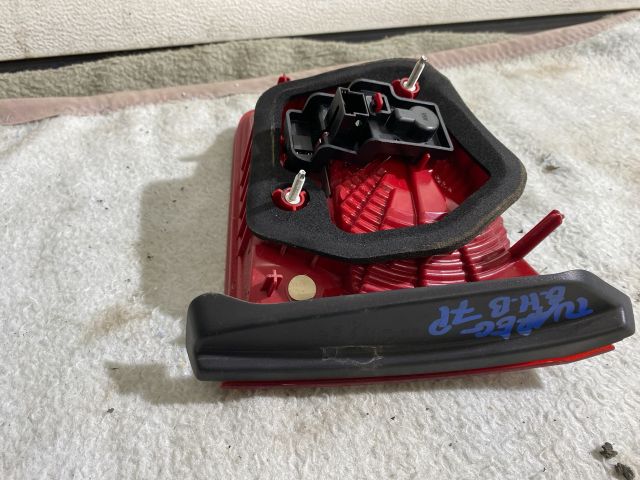 bontott VW TOUAREG Bal Belső Hátsó Lámpa