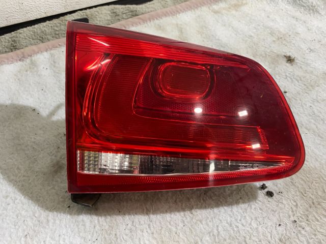 bontott VW TOUAREG Bal Belső Hátsó Lámpa