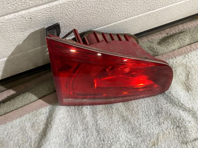 bontott VW TOUAREG Bal Belső Hátsó Lámpa