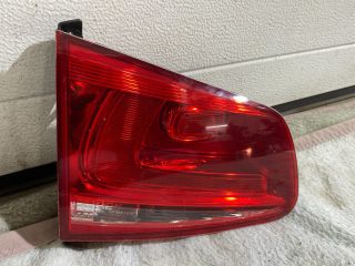 bontott VW TOUAREG Bal Belső Hátsó Lámpa