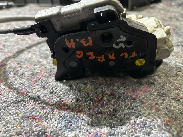 bontott VW TOUAREG Bal Csomagtérajtó Zárszerkezet