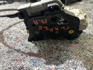 bontott VW TOUAREG Bal Csomagtérajtó Zárszerkezet