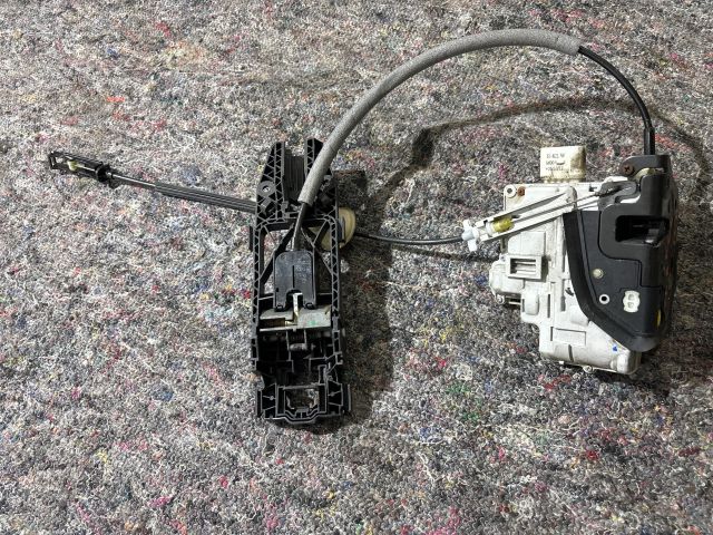 bontott VW TOUAREG Bal Csomagtérajtó Zárszerkezet