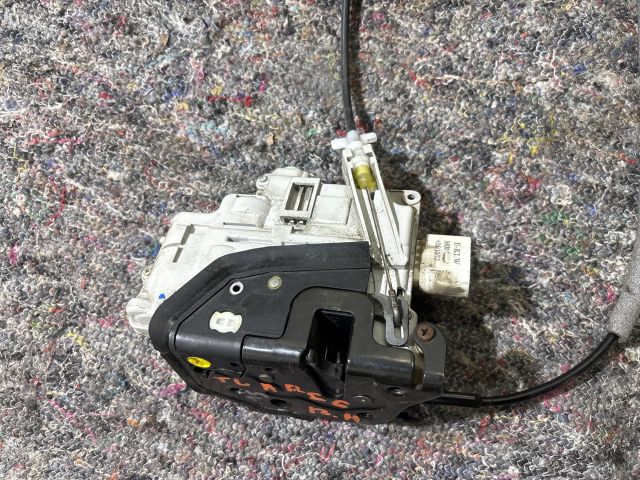 bontott VW TOUAREG Bal Csomagtérajtó Zárszerkezet