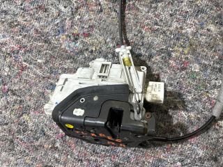 bontott VW TOUAREG Bal Csomagtérajtó Zárszerkezet