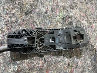 bontott VW TOUAREG Bal Csomagtérajtó Zárszerkezet