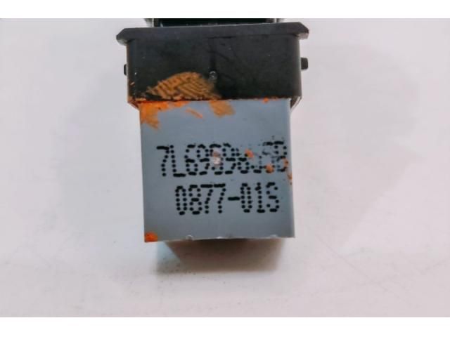 bontott VW TOUAREG Bal első Ablakemelő Kapcsoló