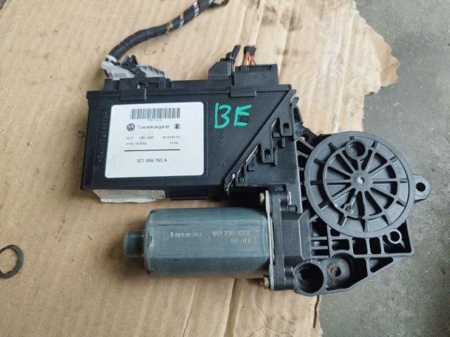 bontott VW TOUAREG Bal első Ablakemelő Motor