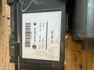 bontott VW TOUAREG Bal első Ablakemelő Motor