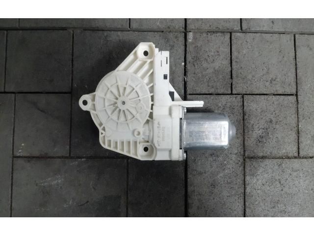 bontott VW TOUAREG Bal első Ablakemelő Motor