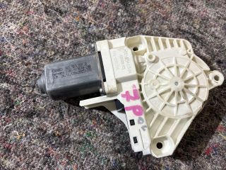 bontott VW TOUAREG Bal első Ablakemelő Motor