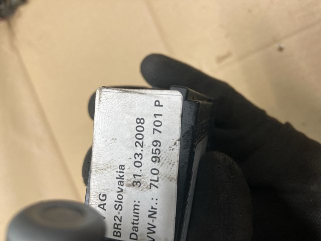 bontott VW TOUAREG Bal első Ablakemelő Motor