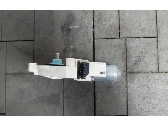 bontott VW TOUAREG Bal első Ablakemelő Motor