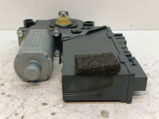 bontott VW TOUAREG Bal első Ablakemelő Motor