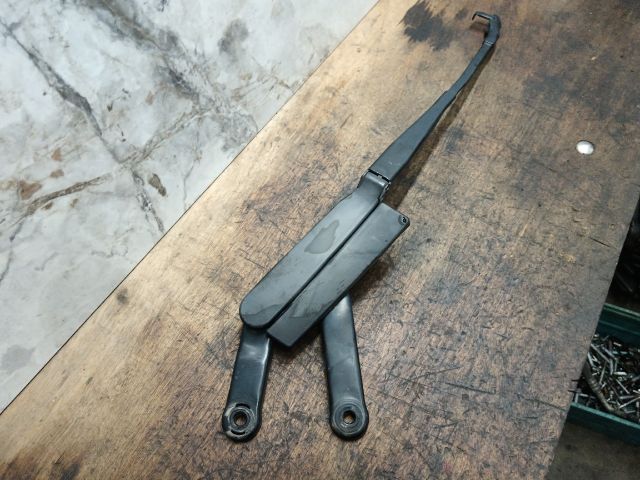 bontott VW TOUAREG Bal első Ablaktörlő Kar