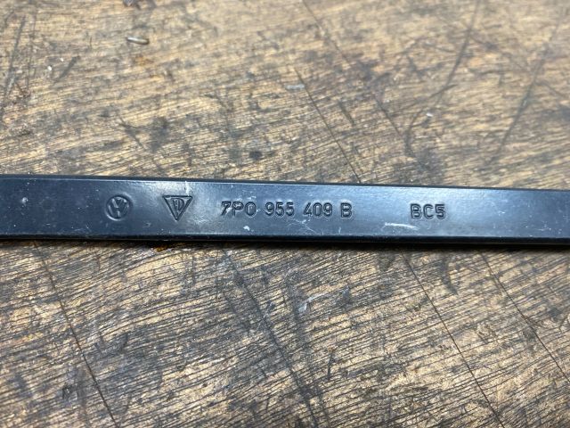 bontott VW TOUAREG Bal első Ablaktörlő Kar