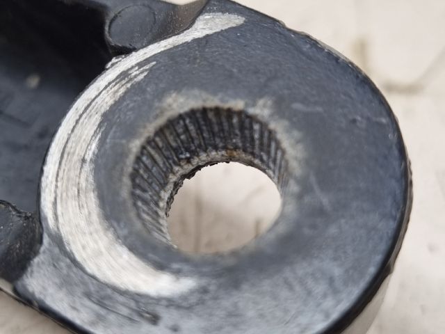 bontott VW TOUAREG Bal első Ablaktörlő Kar