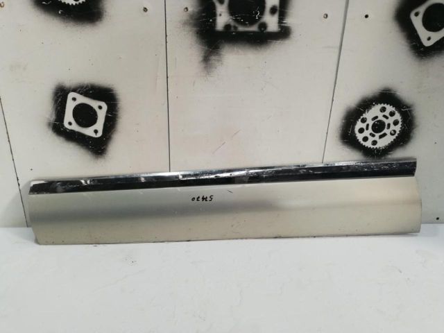 bontott VW TOUAREG Bal első Ajtó Díszléc