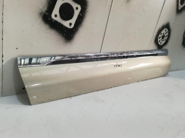 bontott VW TOUAREG Bal első Ajtó Díszléc