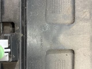 bontott VW TOUAREG Bal első Ajtó Díszléc