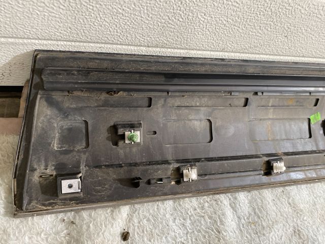 bontott VW TOUAREG Bal első Ajtó Díszléc