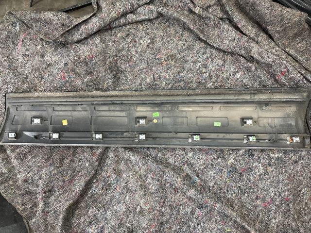 bontott VW TOUAREG Bal első Ajtó Díszléc